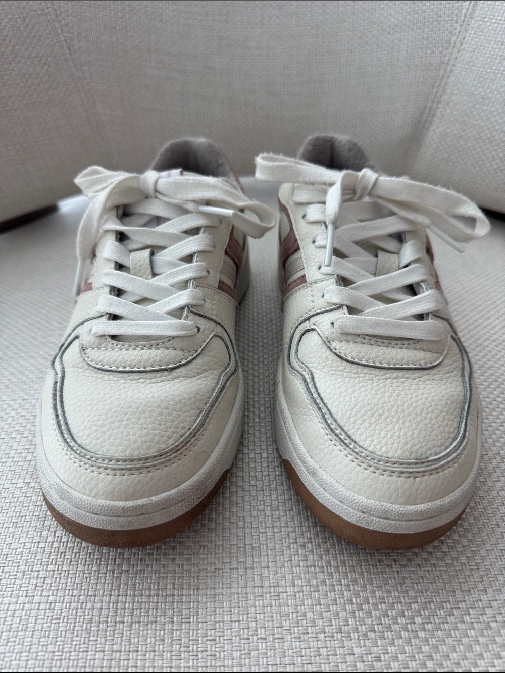 Hoff white women covent sneaker size 7.5 US